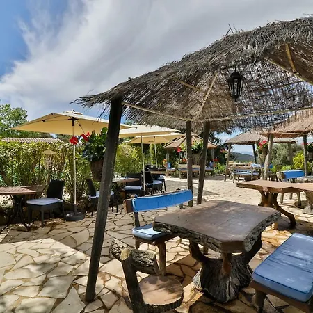 L'Estirado Des Adrets Hotel