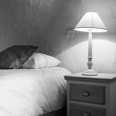 L'Estirado Des Adrets Hotel 3*